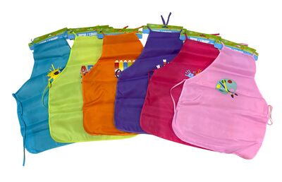 סינר לילדים רב פעמי (עד גיל 4-5) במגוון צבעים ודוגמאות כ-38*48 ס״מ- מחיר ליחידה, צבע אקראי