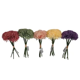 זר פרחים מסוג חרצית 6 יח